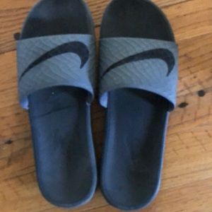 Nike men’s slides
